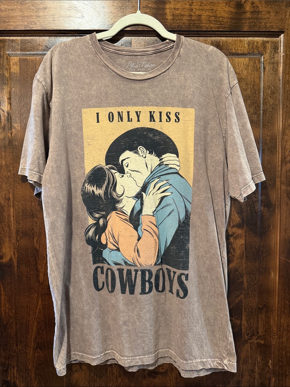 I Only Kiss Cowboys Short Sleeve Graphic Tee - Brown